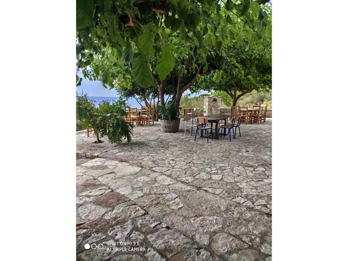 John'S Guesthouse Ksamil Dış mekan fotoğraf