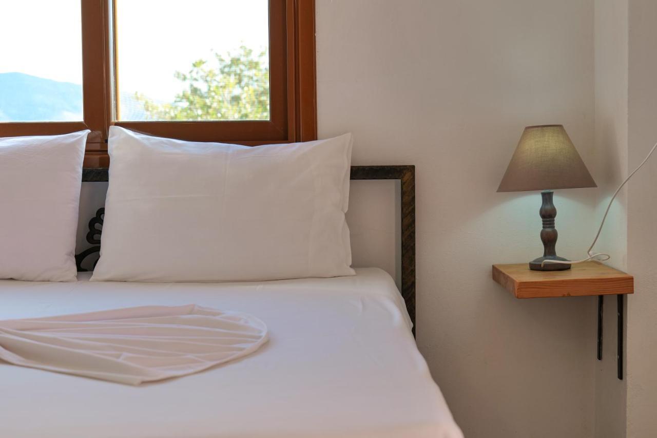 John'S Guesthouse Ksamil Dış mekan fotoğraf