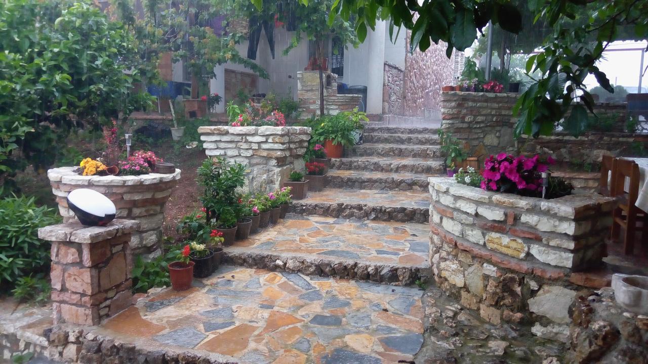 John'S Guesthouse Ksamil Dış mekan fotoğraf